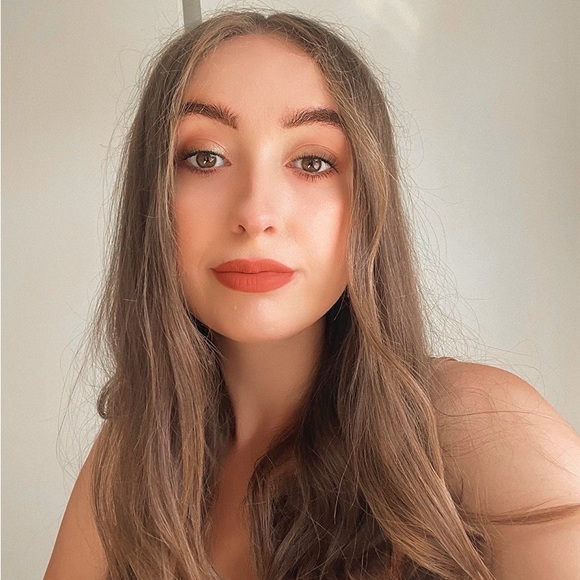 Meet your Posher, Ellie - Picture 1 of 1